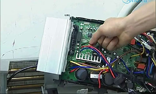 保亭美的空调电话是多少